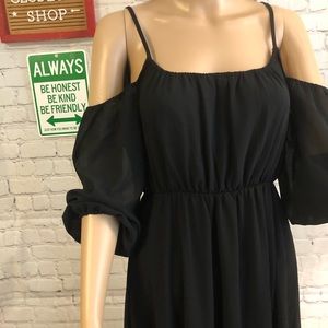 AFIBI BLACK MAXI FLOWING OFF SHOULDER CHIFFON-LIKE DRESS SOFT LINING SIZE M